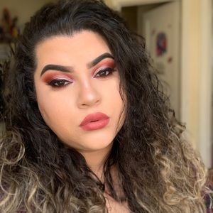 Meet your Posher, Mayra